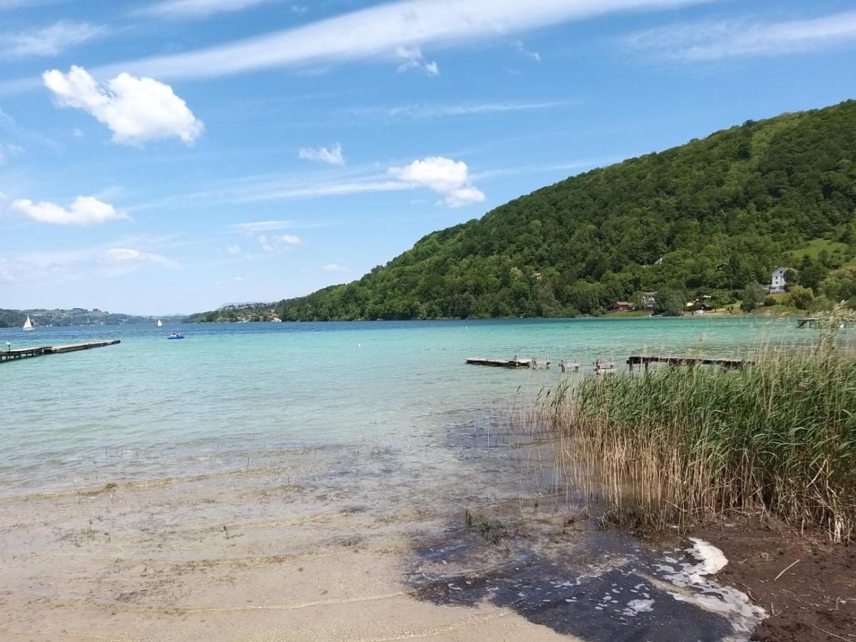 Gite La Poule Bleue Charavines Bagian luar foto